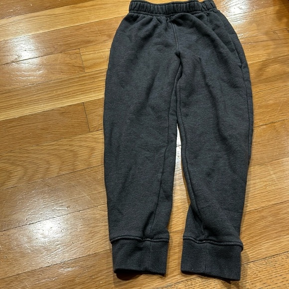 Cat & Jack Other - Cat and jack 5 t bottoms good condition